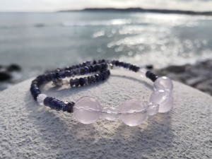 Minimal design and easy to wear casual necklace, made of natural Rose Quartz and Iolite gemstones.