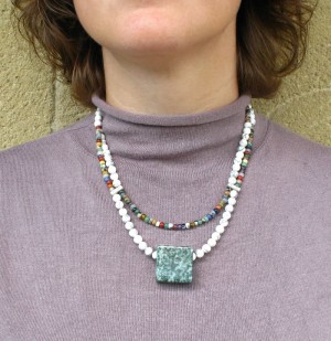 Handmade casual necklace with a square shape jasper pendant.